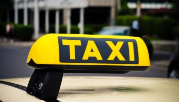 Waymo запустит роботакси в 3 новых городах