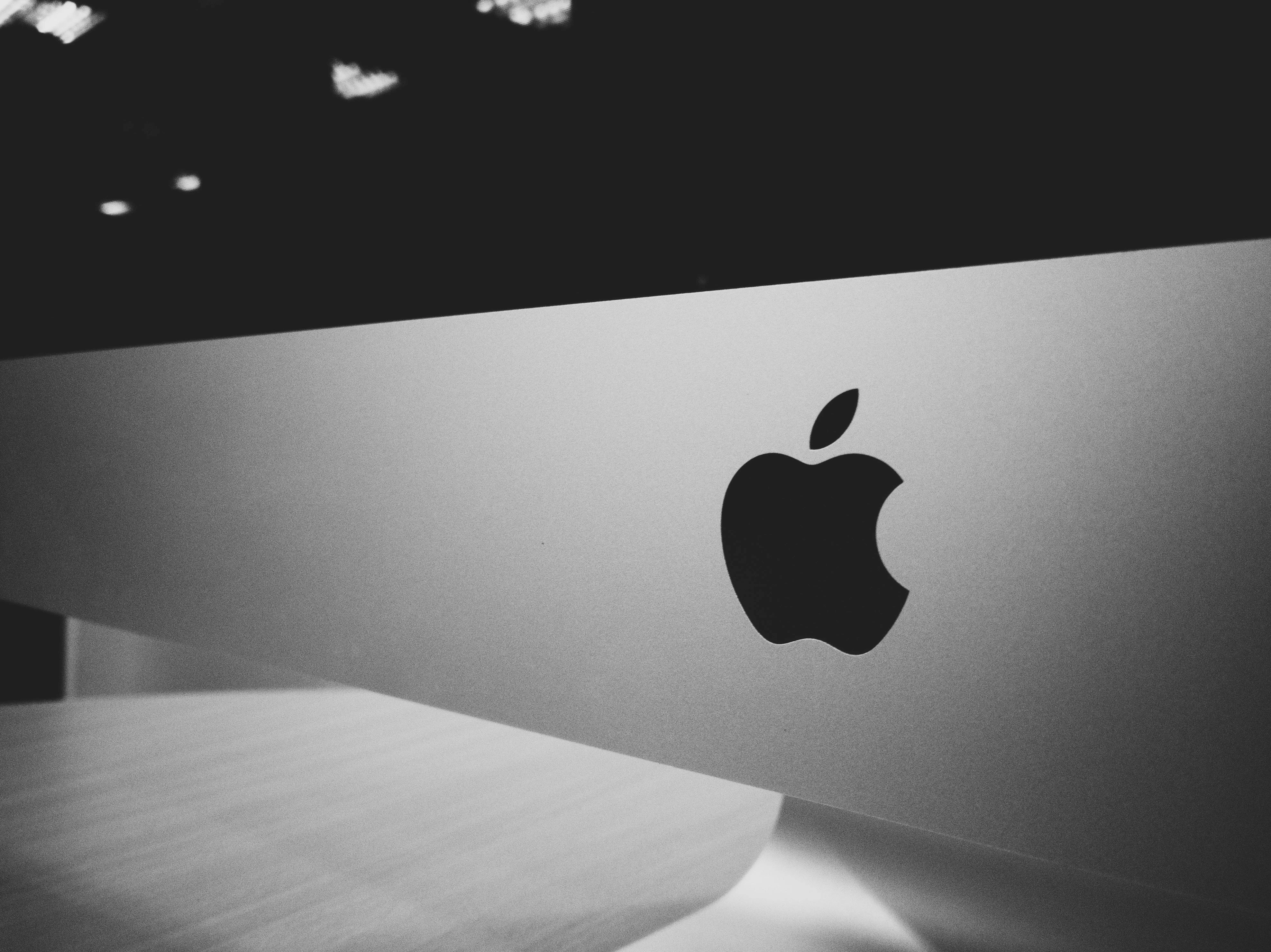 Apple объявила о колоссальных инвестициях в экономику США