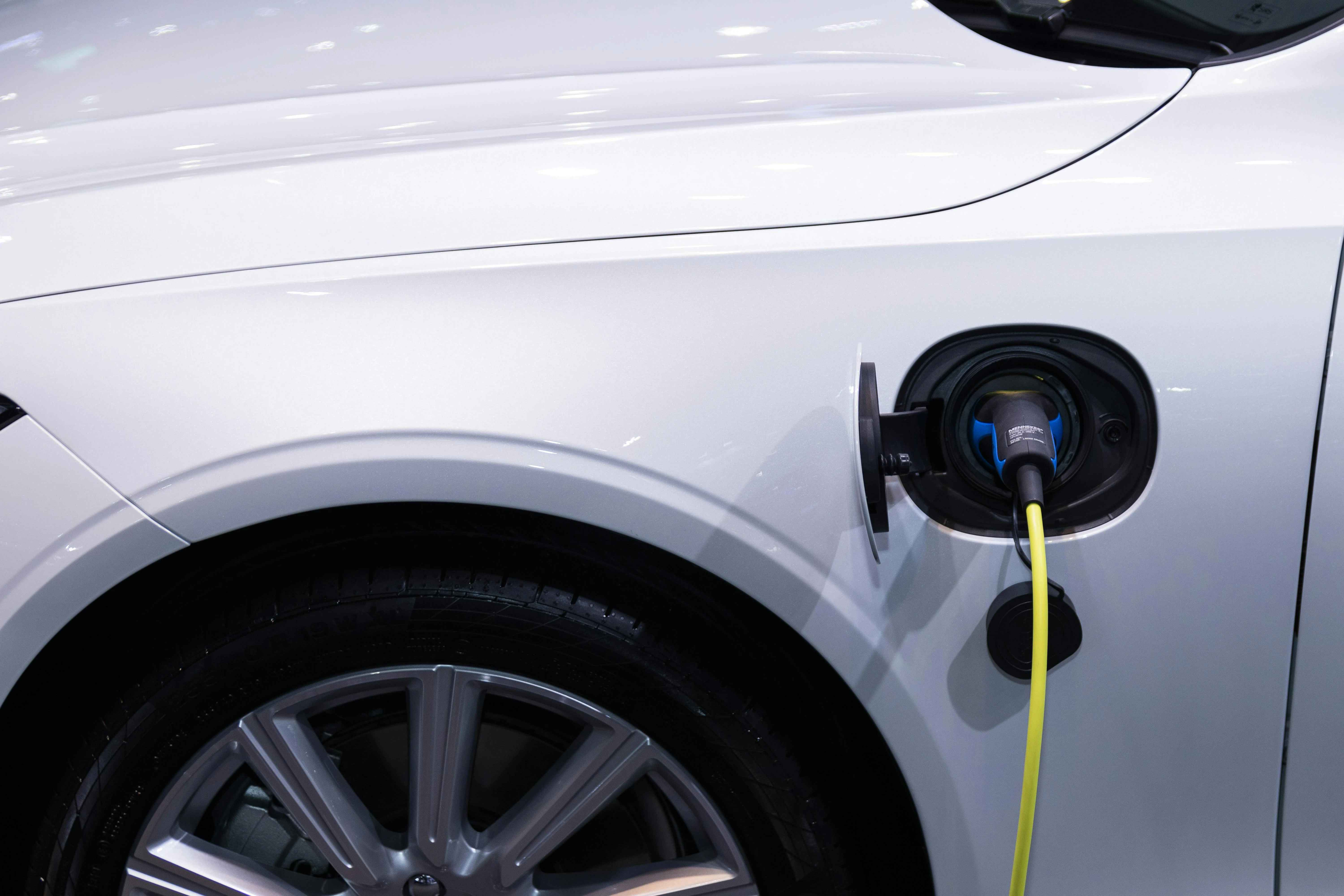 Первая зарядная станция bp pulse EV открылась на стоянке грузовиков TA во Флориде