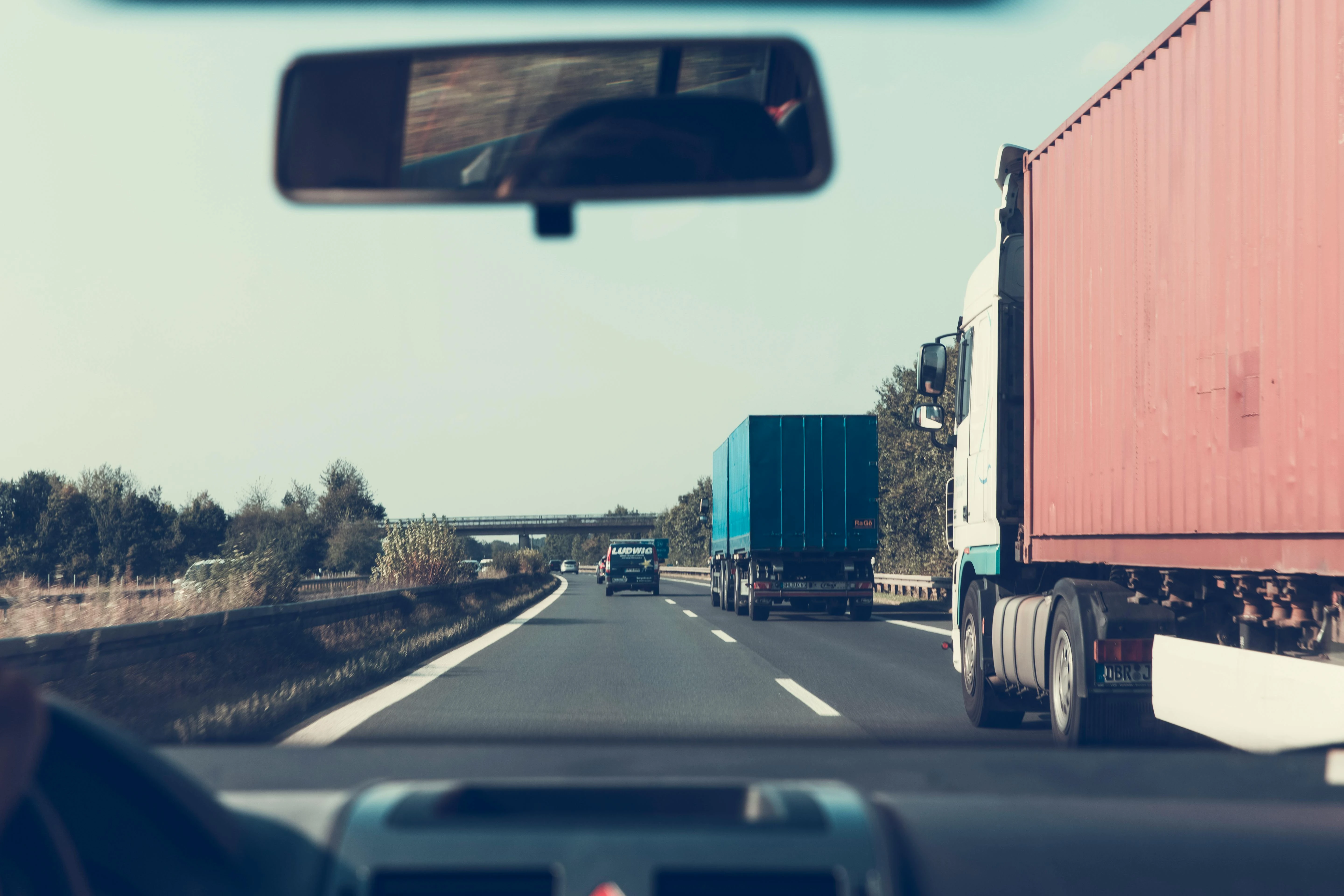 OOIDA: Проблема удержания водителей грузовиков вызвана низкой оплатой и плохими условиями труда