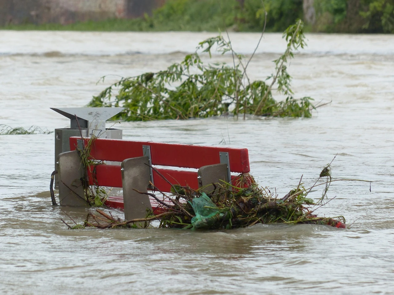 Число погибших от наводнения в Техасе превысило 100 человек