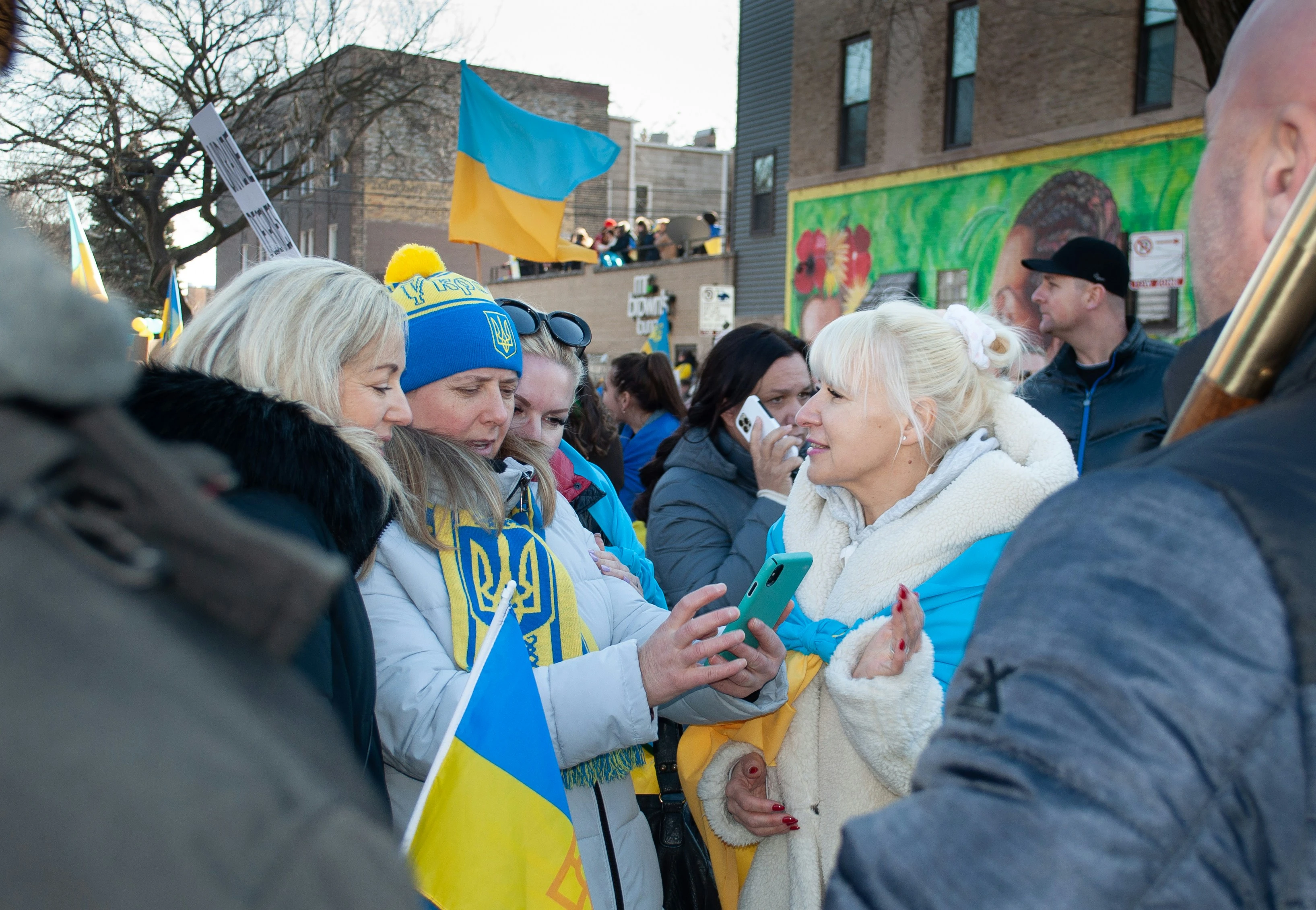 Тысячи украинцев теряют легальный статус с сегодняшнего дня