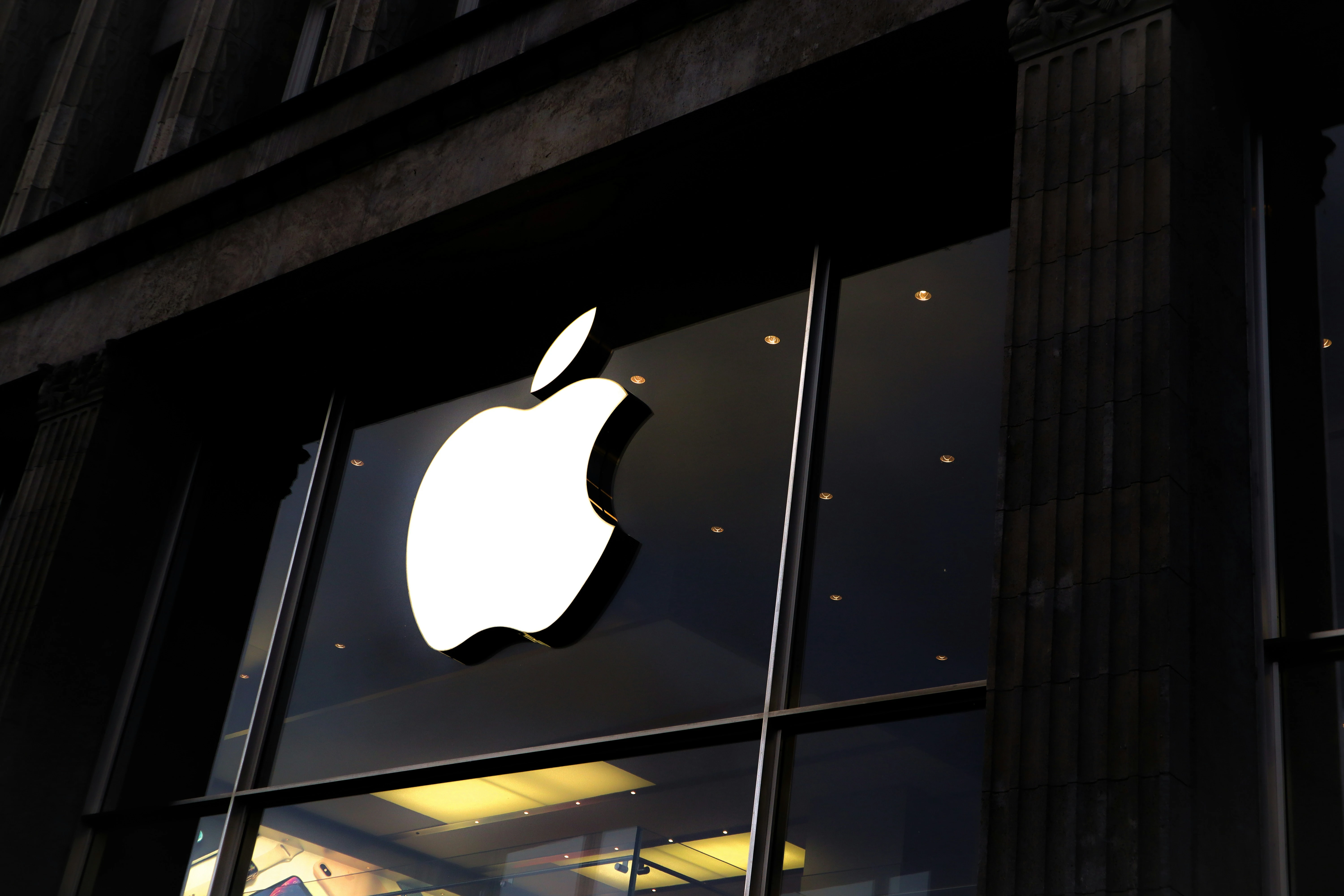 Apple выделяет еще $100 миллиардов на внутреннее производство
