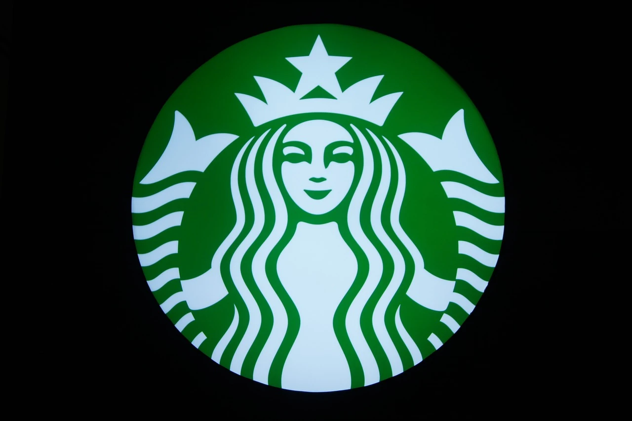 Бывший глава Starbucks покидает Сиэтл и переезжает в Майами