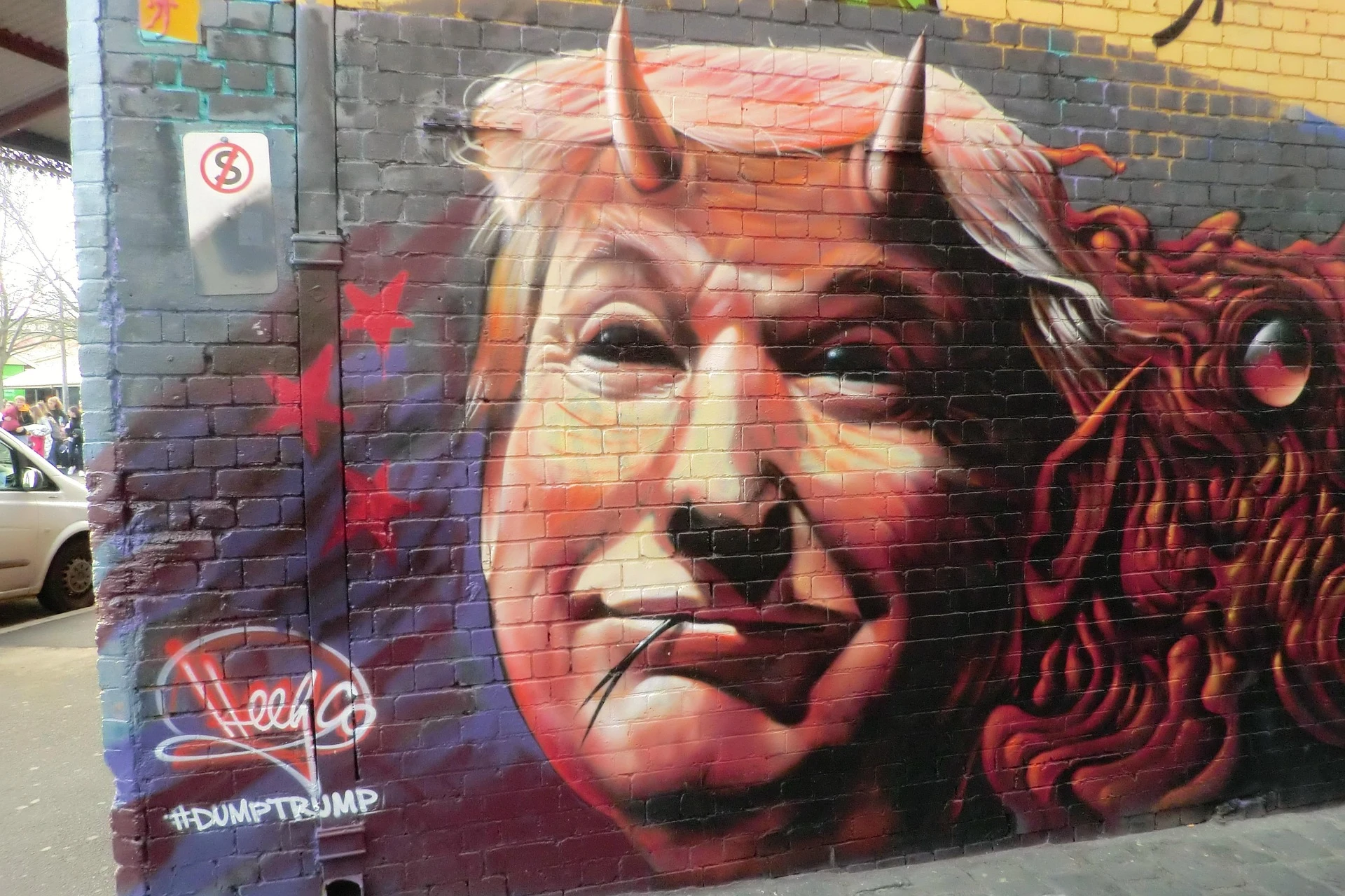 Марджори Тейлор Грин заявила, что Трампа сошел с ума