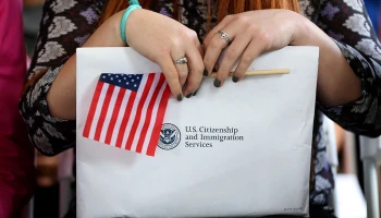 США посилюють правила подачі імміграційних заявок: з 10 липня недійсний підпис на формі може призвести до відмови у візі або грін-карті