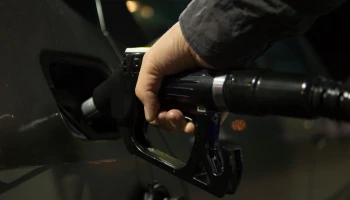 Високі ціни на нафту обійшлися американським споживачам у додаткові десятки мільярдів доларів