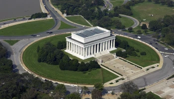 Трамп намерен построить «Trump Promenade» у Мемориала Линкольна