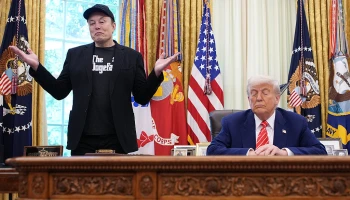 Трамп десятки раз хвалил компании вскоре после покупки их акций