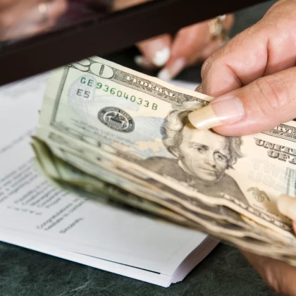 photo-how-to-cash-a-us-check