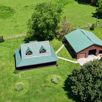 photo-buying-land-to-build-dream-house-on