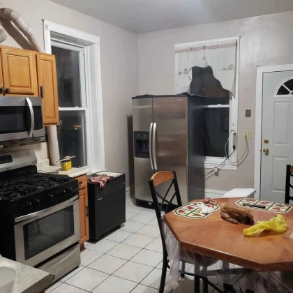 sdaiotsya-kvartira-3bd-c-1bath-v-logan-square-il-photo