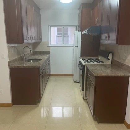 2bdrm-with-1-bath-6-photo