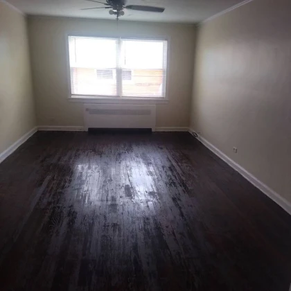sdaiotsya-2bd-c-1bath-v-river-forest-il-photo