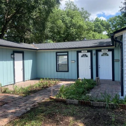 completely-renovated-3-bedrooms-2-bath-duplex-photo