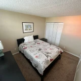 main-photo-sdaetsya-komnata-v-meblirovannoy-2b-2b-kvartire