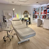 main-photo-sdaiotsya-v-arendu-kabinet-dlya-masterov-krasoti