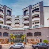 main-photo-sdaiotsya-mesto-v-zale-living-room