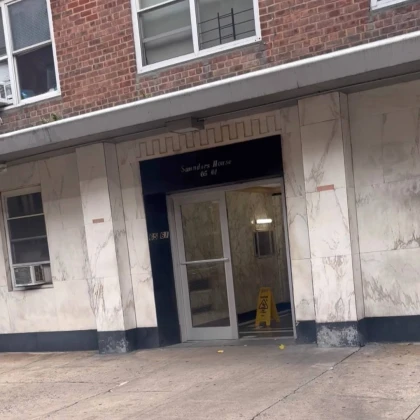 photo-sdayu-mesto-v-komnate-7