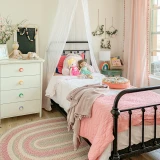 main-photo-sdaetsya-mesto-dlya-zhenshtin-1