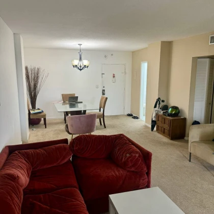 sdaetsya-komnata-s-lichnim-sanuzlom-photo