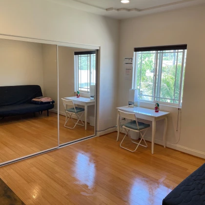 sdayutsya-2-komnati-v-raznih-rayonah-los-andzhelesa-photo