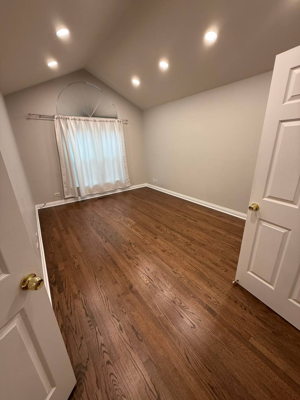 Сдаётся таунхаус в Buffalo Grove, IL 60089. $3000 в месяц - Фото 4