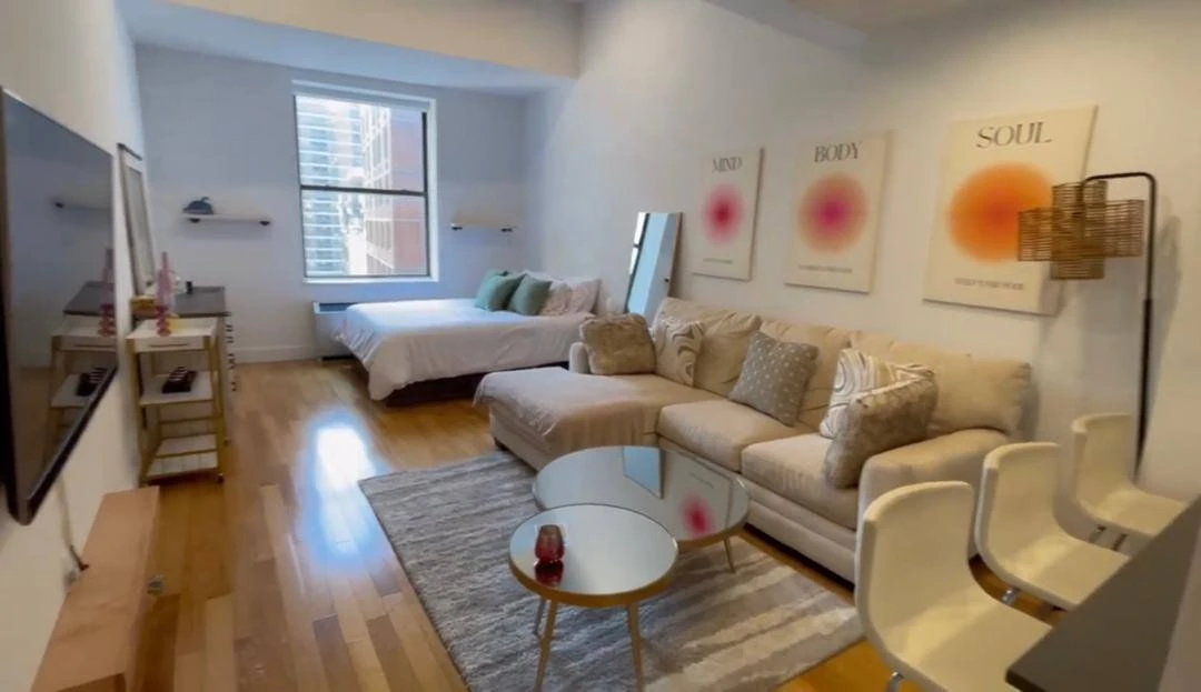 Studio apartment located in Manhattan