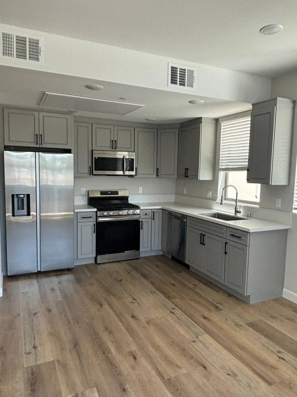 Стильный townhouse в спокойном и чистом районе