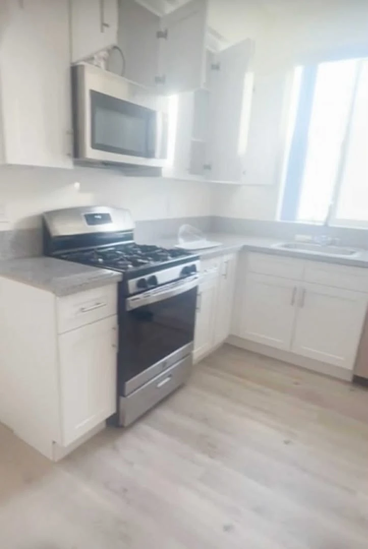 2BD, 2BA в 3-х минутах от Брбанка