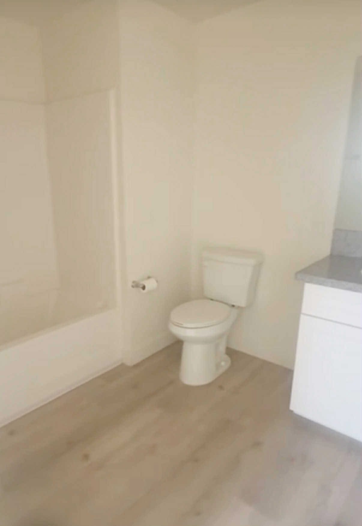 2BD, 2BA в 3-х минутах от Брбанка - Фото 10