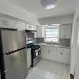 main-photo-spacious-fully-renovated-2-bed