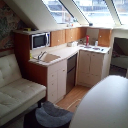 photo-sdaetsya-uyutniy-otdelyniy-2x-etazhniy-domik