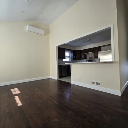 sdayutsya-komnati-dlya-devushek-v-brukline-photo