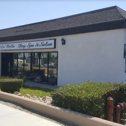 sdayutsya-rabochie-mesta-dlya-parikmaherov-barberov-i-massazhistov-photo