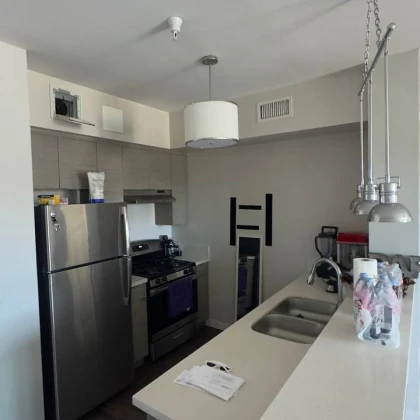 sdaiotsya-zhilyio-v-north-hollywood-photo