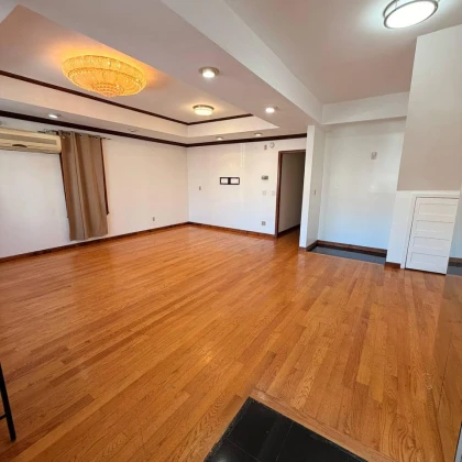 sdaetsya-4-bedroom-s-backyard-photo