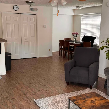 sdam-komnatu-v-two-bedroom-apartment-photo