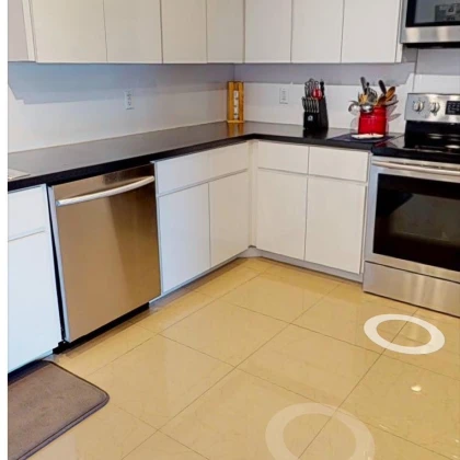 sdaiotsya-meblirovannaya-komnata-s-sobstvennoy-vannoy-photo