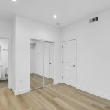 main-photo-sdam-komnatu-so-svoim-sanuzlom-1