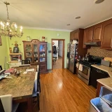 main-photo-sdaetsya-svetlaya-izolirovannaya-komnata