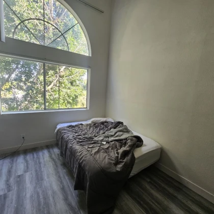 photo-ponedelyno-i-pomesyachno-cdaetsya-privatniy-meblirovanniy-living