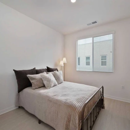 sdaetsya-komnata-v-montebello-photo