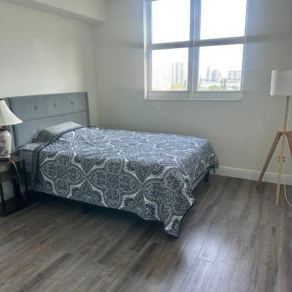 sdaetsya-komnata-v-sunny-isles-4-photo