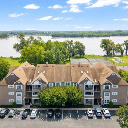 sdaetsya-prostornaya-kvartira-photo