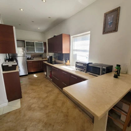 sdaiotsya-komnata-v-chastnom-dome-11-photo