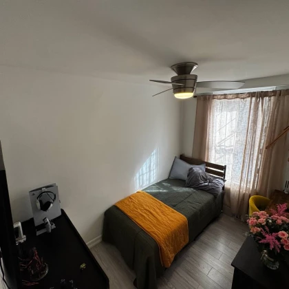 zdayetysya-svtla-chista-ta-duzhe-zatishna-kmnata-photo