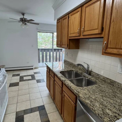 2-bedroom-1-bath-condo-available-for-rent-photo