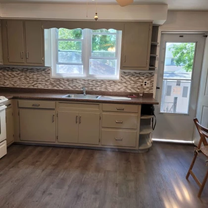 2-beds-1-bath-apartment-photo