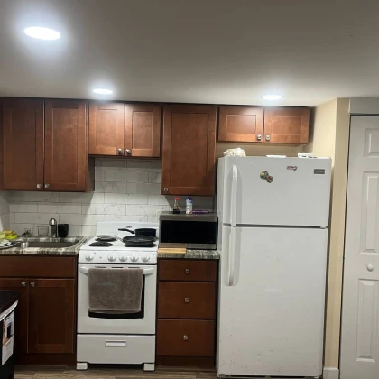 sdaiotsya-studiya-v-rayone-tomlinson-photo